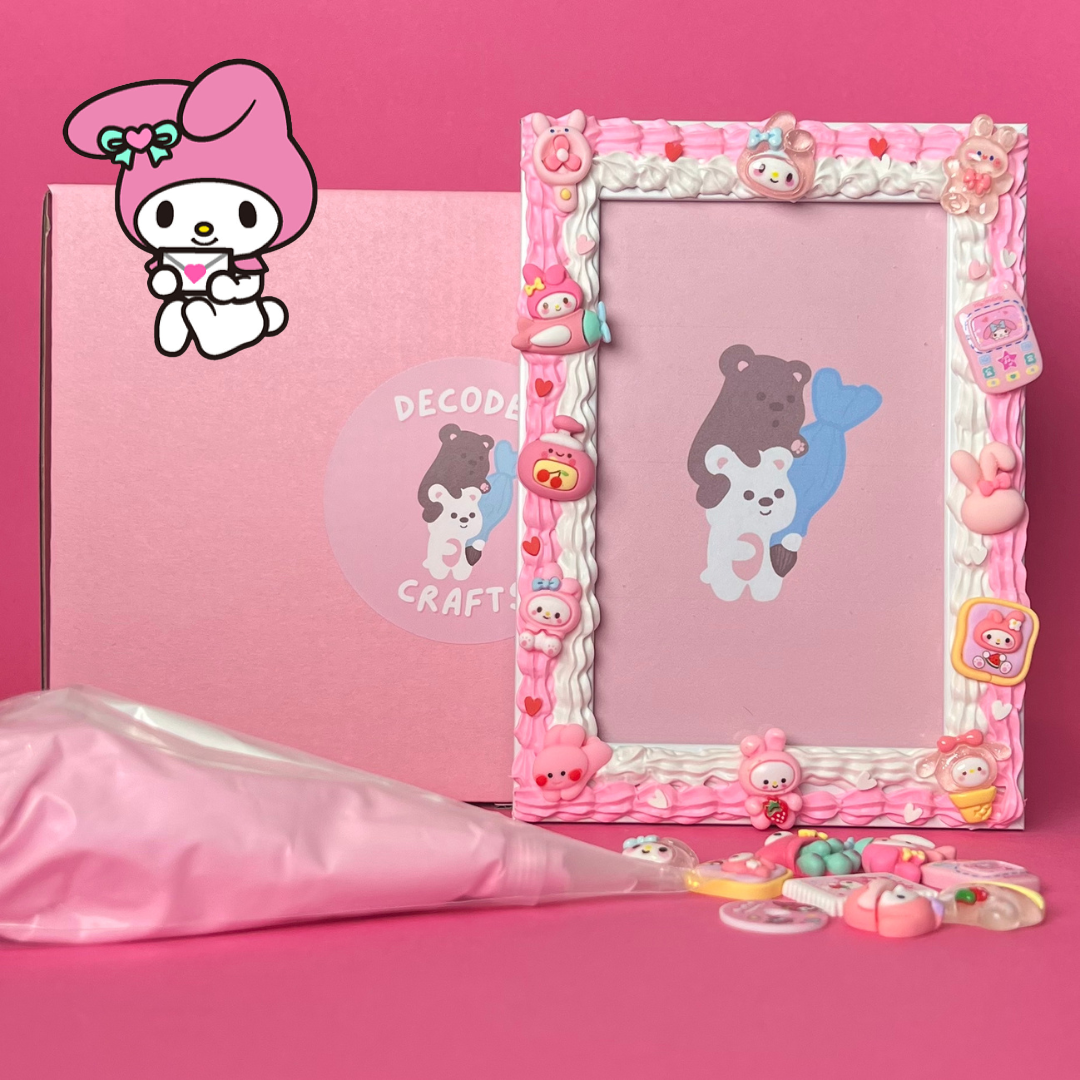 Hello Kitty Photocard Frame & Sticker [Heart Bear Pink]